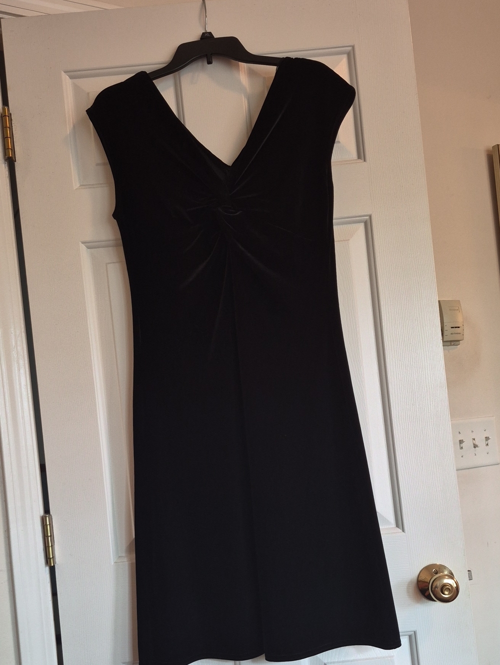 Tiana B. Black V-Neck Sleeveless Twist-Front Dress
